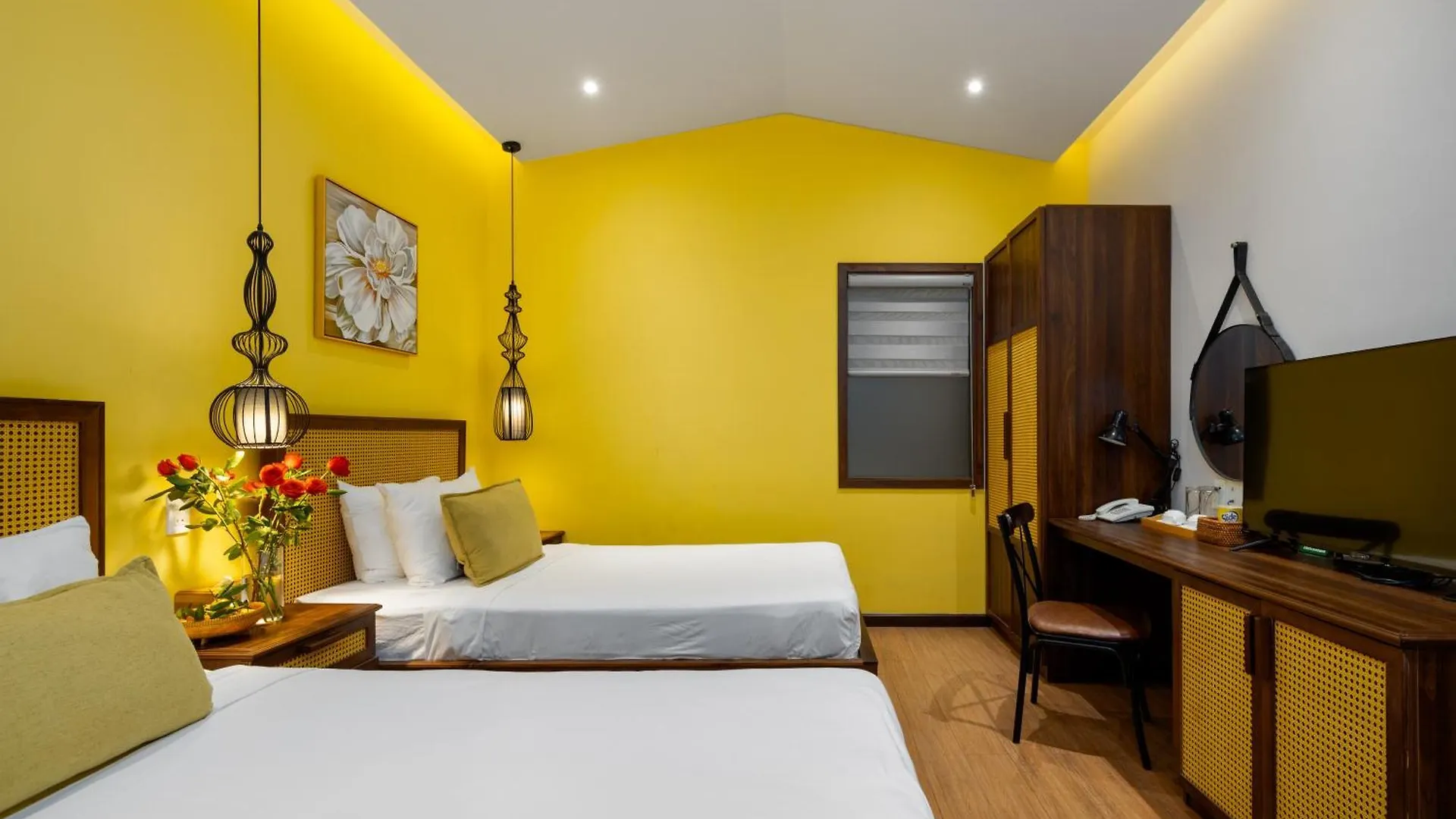Flower Beachstay & Coffee Da Nang