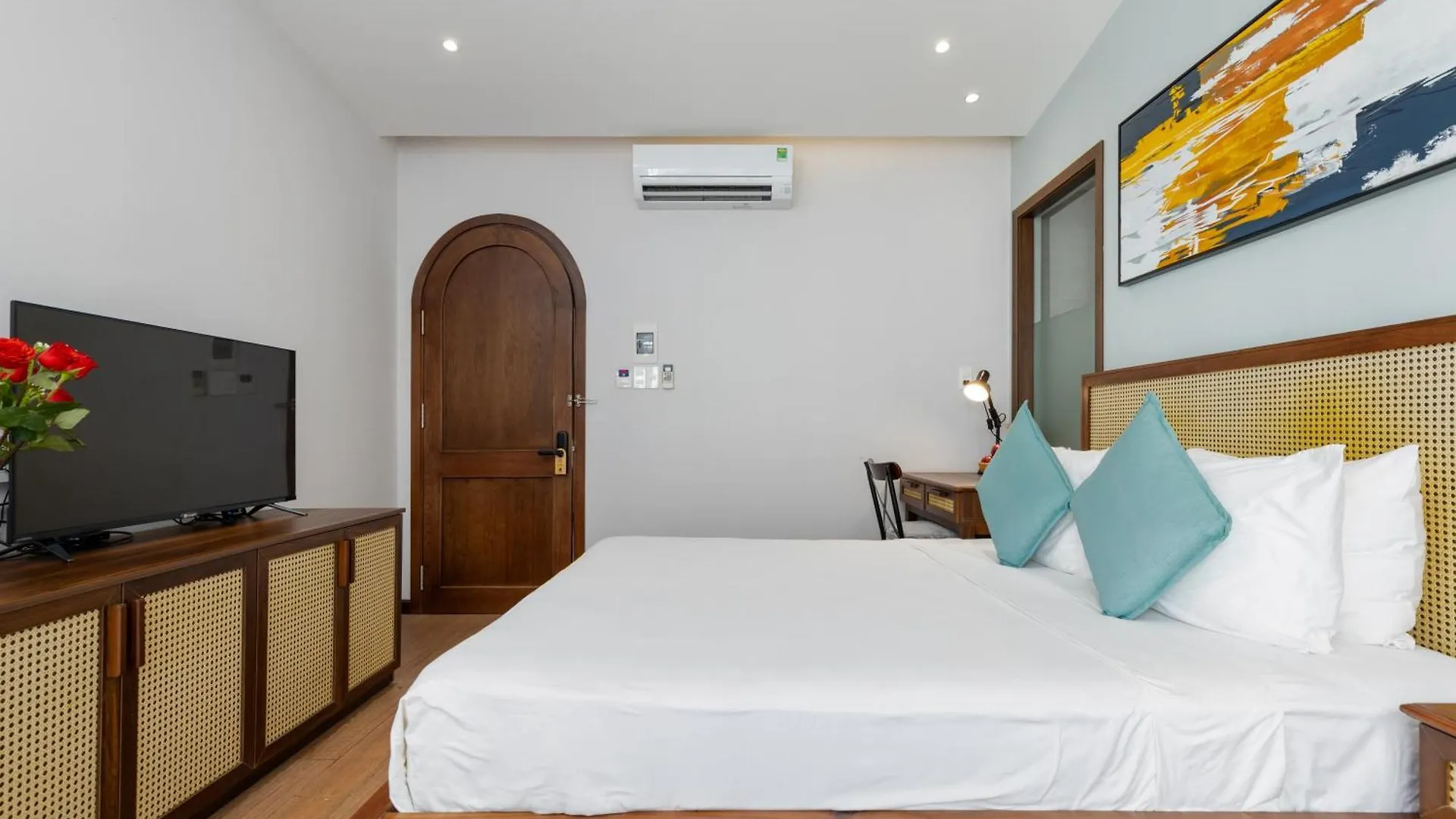 Flower Beachstay & Coffee Da Nang Vietnam