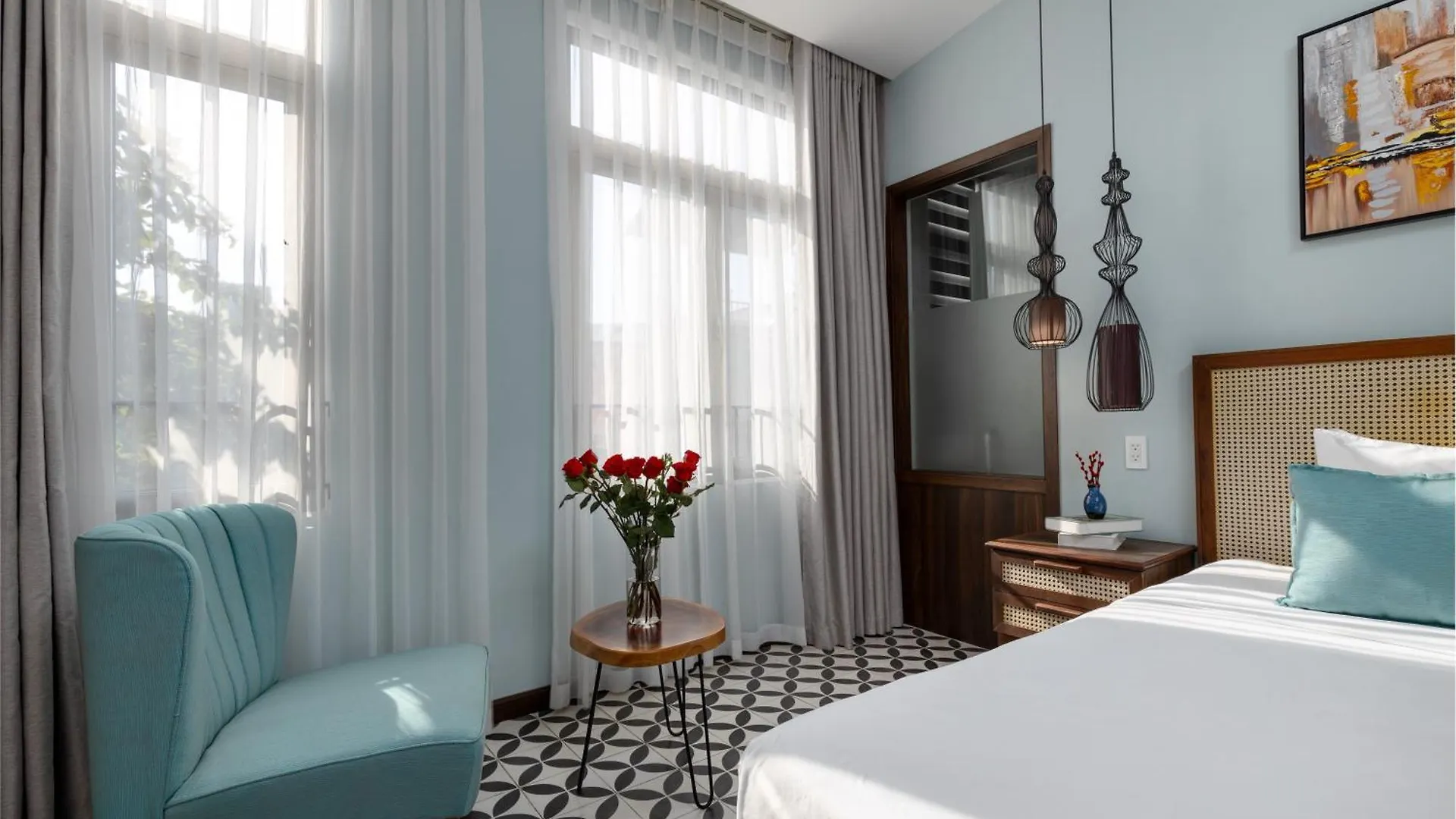 Flower Beachstay & Coffee Da Nang 3*,  Vietnam