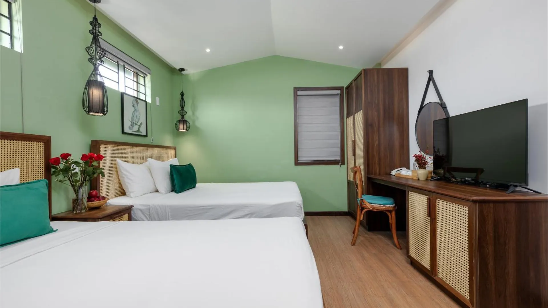 Flower Beachstay & Coffee Da Nang 3*,